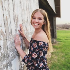 Meet your Posher, Alyssa